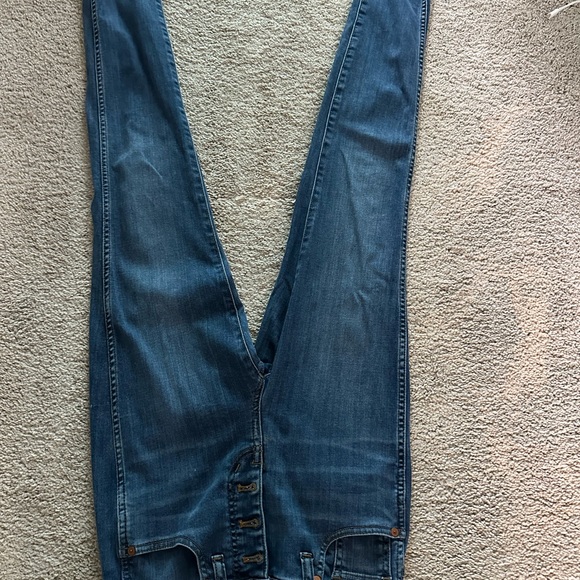 10" High-Rise Skinny Jeans button front edition. - Picture 5 of 6